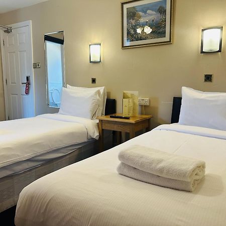 Woodcock Inn Felbridge ภายนอก รูปภาพ