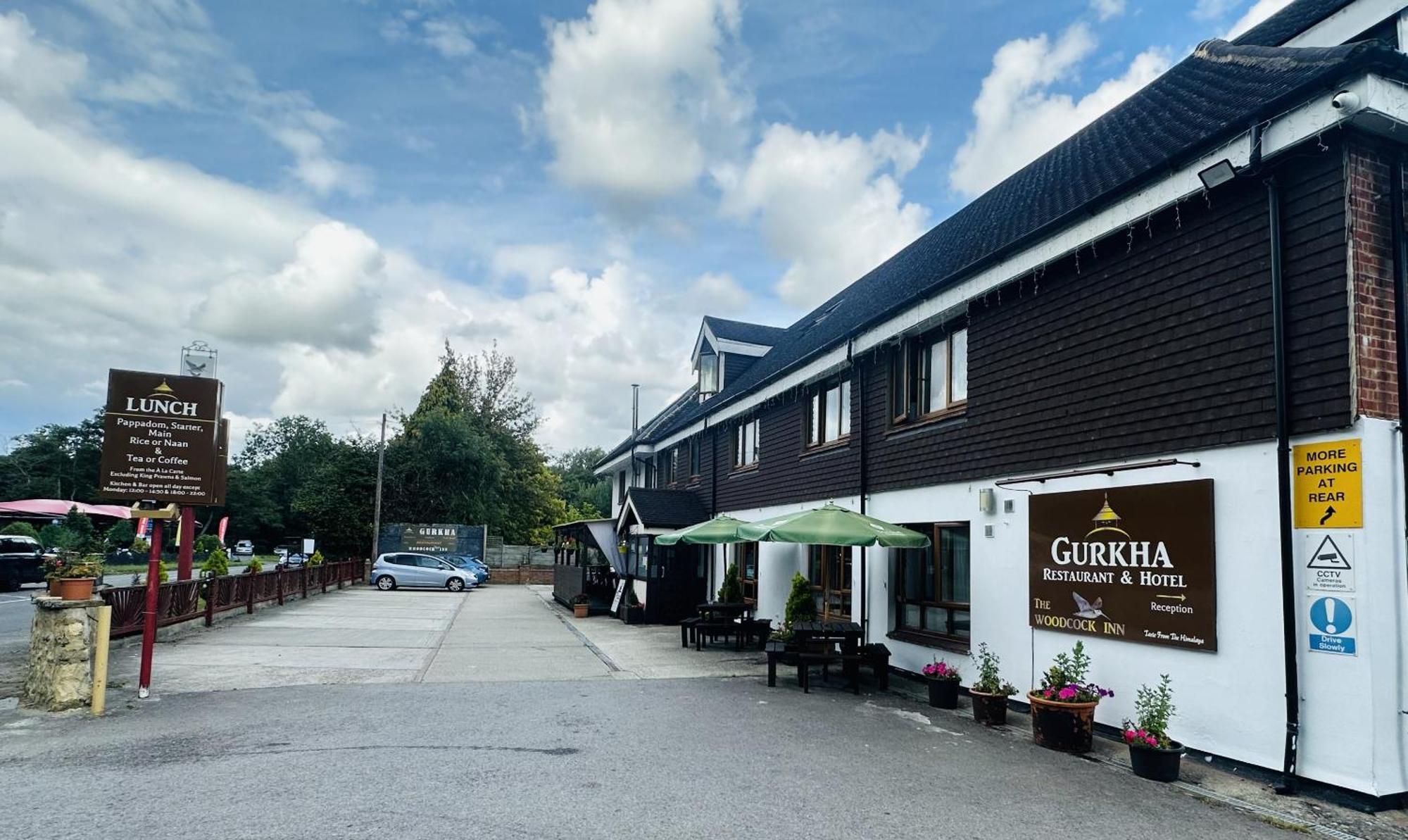 Woodcock Inn Felbridge ภายนอก รูปภาพ